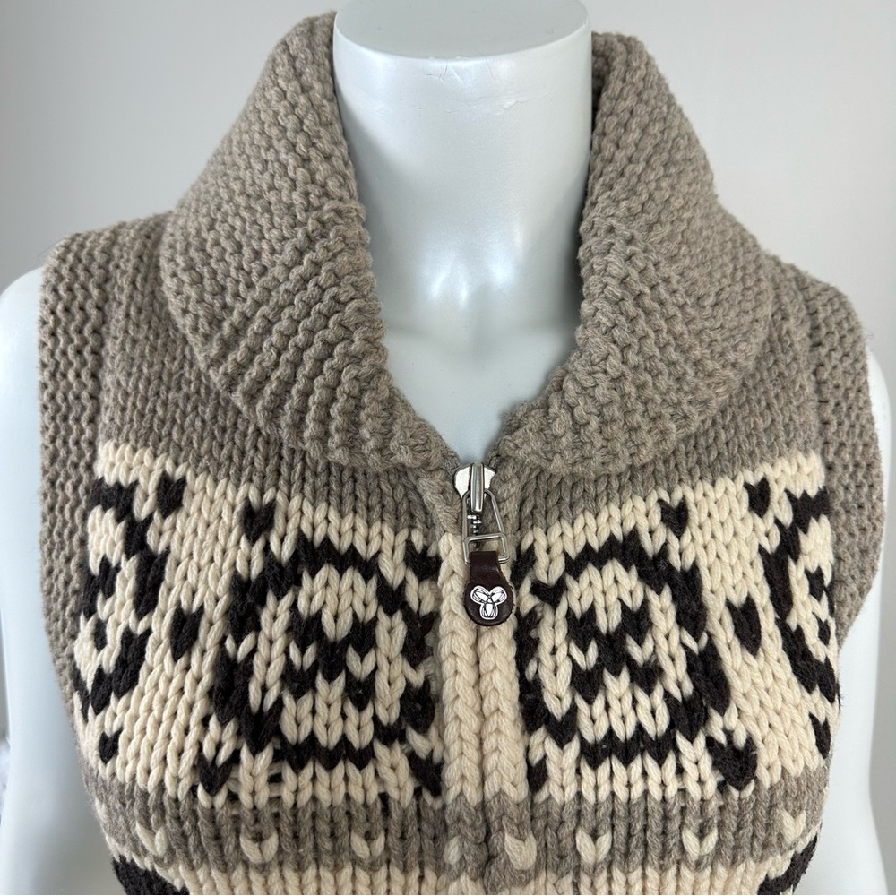 ARITZIA | TNA 100% Lambswool Vest